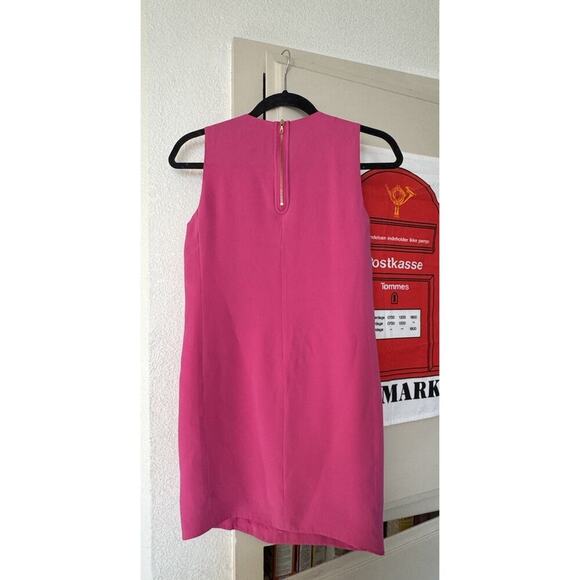 Look Sweet In This Vince 100% Silk Shift Dress in Hot Candy Pink Size 4 - Picture 10 of 10